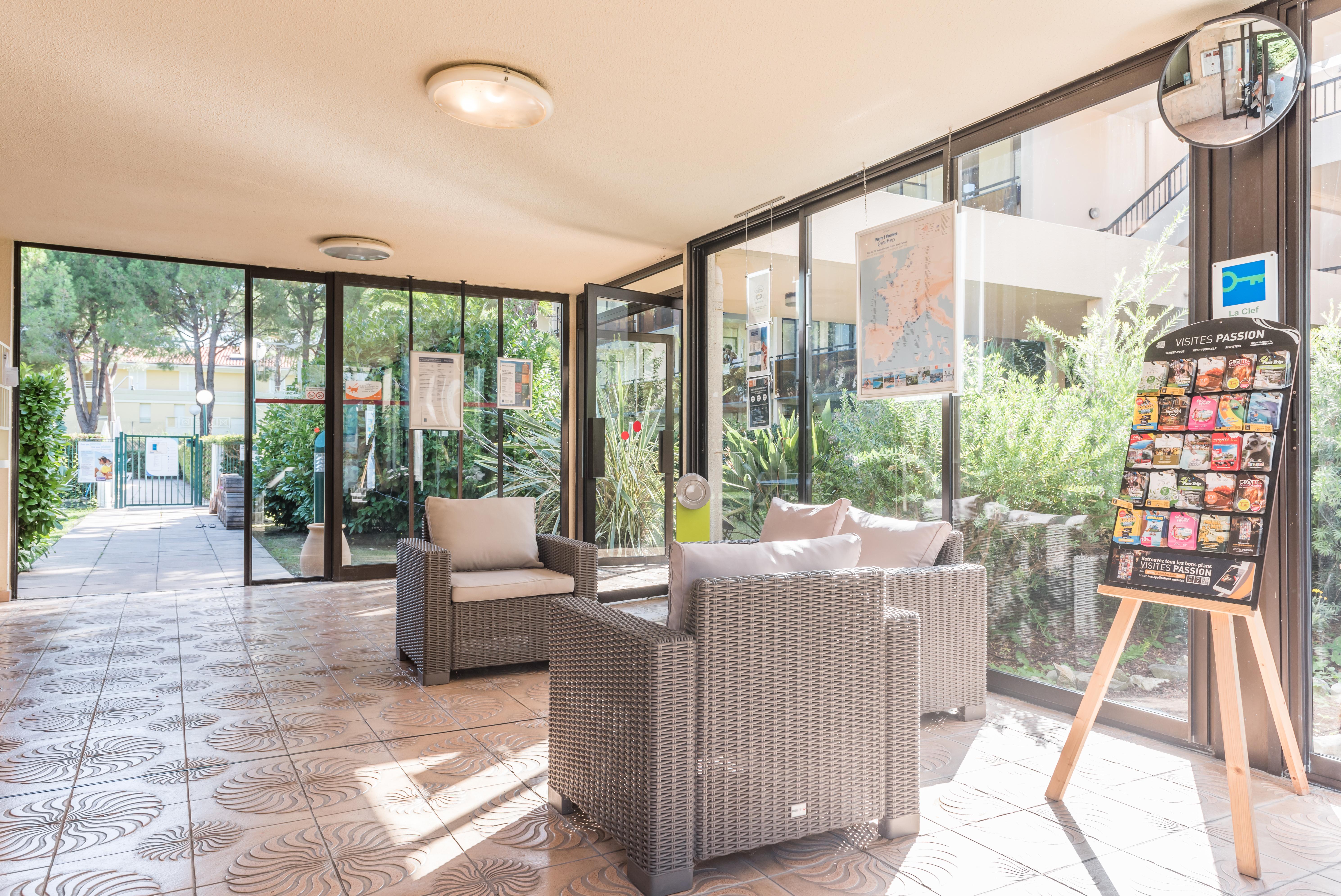 Residence Pierre & Vacances Les Jardins Ombrages Mandelieu-la-Napoule Exterior foto